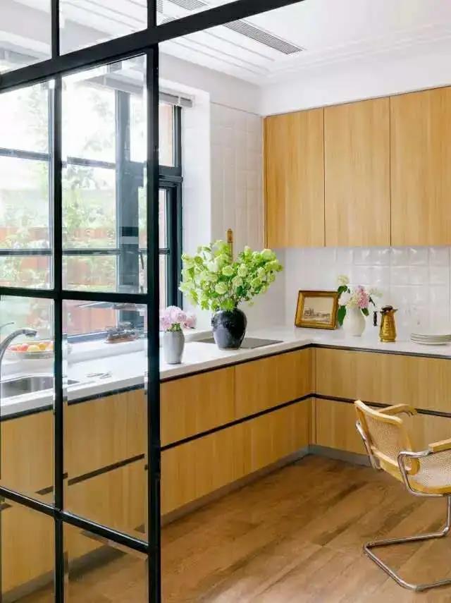 Nữ diễn viên nổi tiếng Nữ diễn viên nổi tiếng