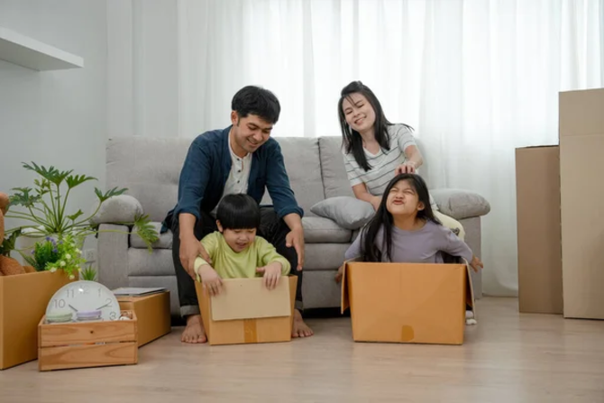 Được phép đẻ 3 con cũng không dám vì phải dành cả thanh xuân góp tiền mua nhà- Ảnh 1.