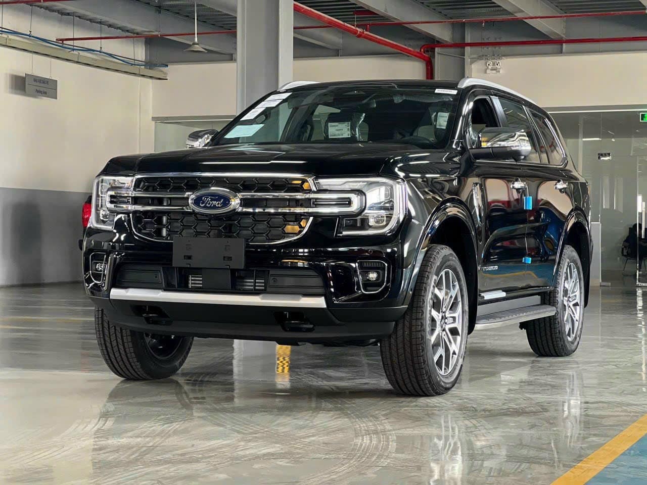 Mitsubishi Việt Nam ‘bỏ rơi’ Pajero Sport, Outlander: Có điểm hơn đối thủ nhưng số đông không mặn mà- Ảnh 10. Mitsubishi Việt Nam ‘bỏ rơi’ Pajero Sport, Outlander: Có điểm hơn đối thủ nhưng số đông không mặn mà- Ảnh 10.
