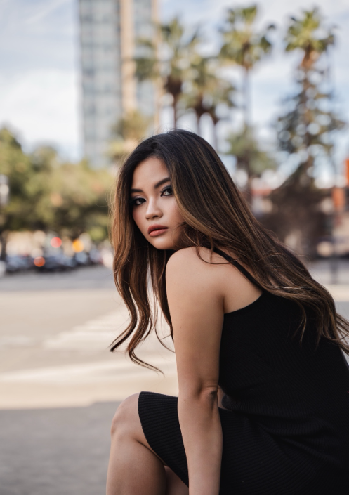 Nữ tác giả 29 tuổi trở lại gây bão với 'Món hàng hiệu mang tên tôi'- Ảnh 2.