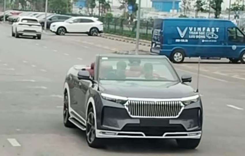 'VinFast VF 9 mui trần lần' đầu lộ diện: Mặt trước có điểm mới lạ, màu sơn hé lộ mục đích sử dụng đặc biệt- Ảnh 2. 'VinFast VF 9 mui trần lần' đầu lộ diện: Mặt trước có điểm mới lạ, màu sơn hé lộ mục đích sử dụng đặc biệt- Ảnh 2.
