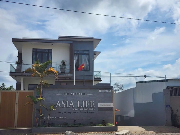 Kiểm tra cơ sở kẹo Kera liên quan Quang Linh Vlogs và Hằng Du mục ở Đắk Lắk- Ảnh 1.