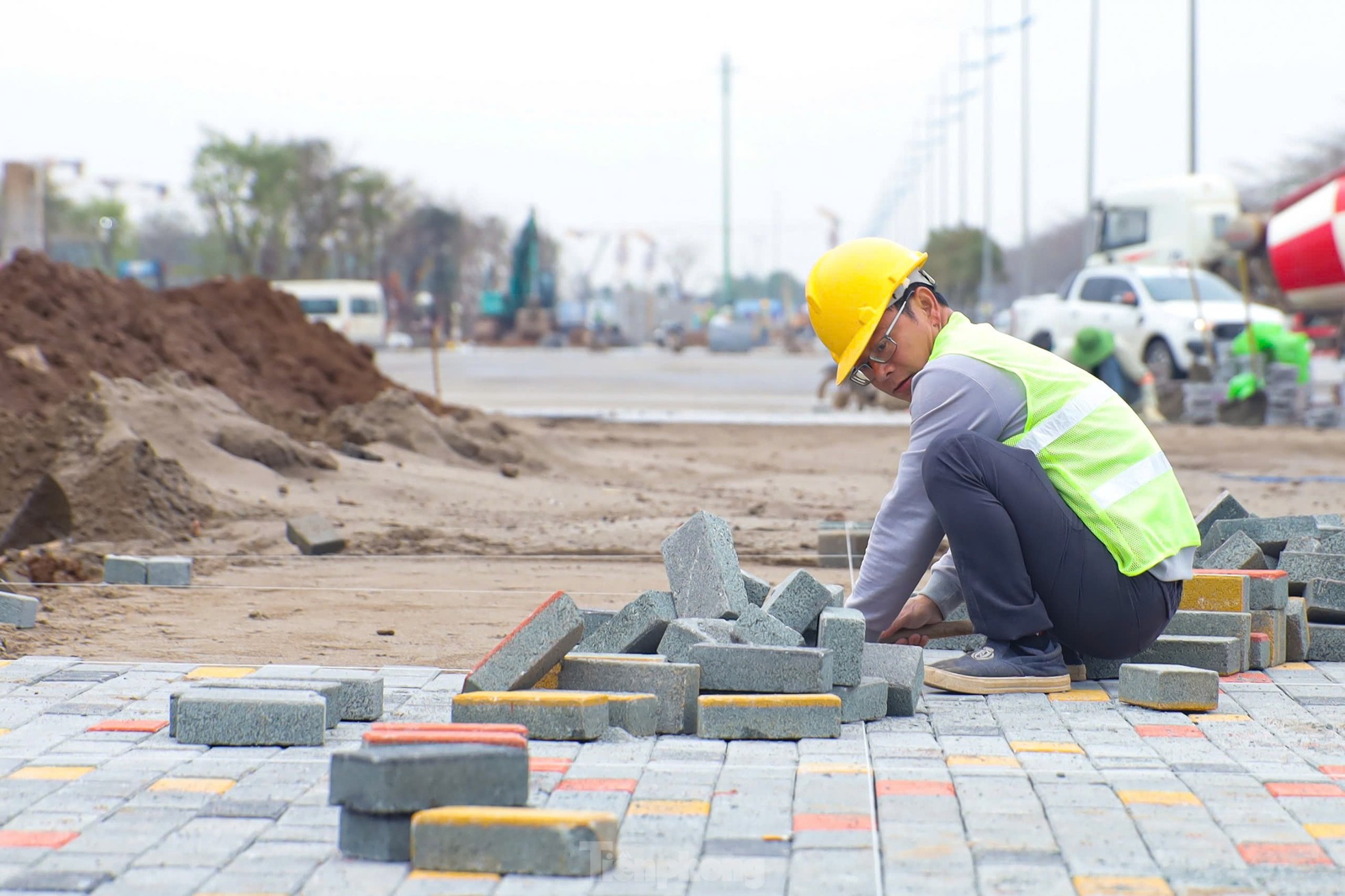Trung tâm hội chợ Triển lãm Quốc gia hơn 7.000 tỷ đồng dần lộ hình hài- Ảnh 13.