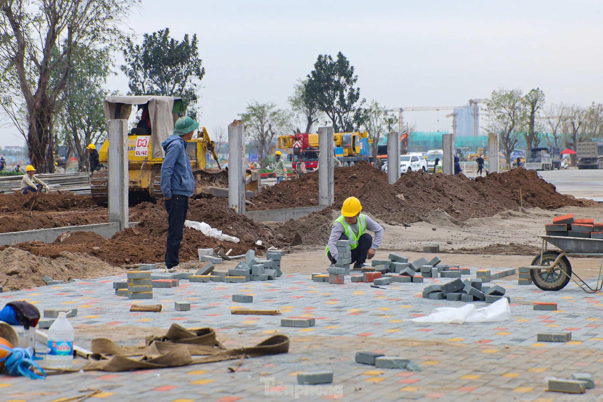 Trung tâm hội chợ Triển lãm Quốc gia hơn 7.000 tỷ đồng dần lộ hình hài- Ảnh 16.