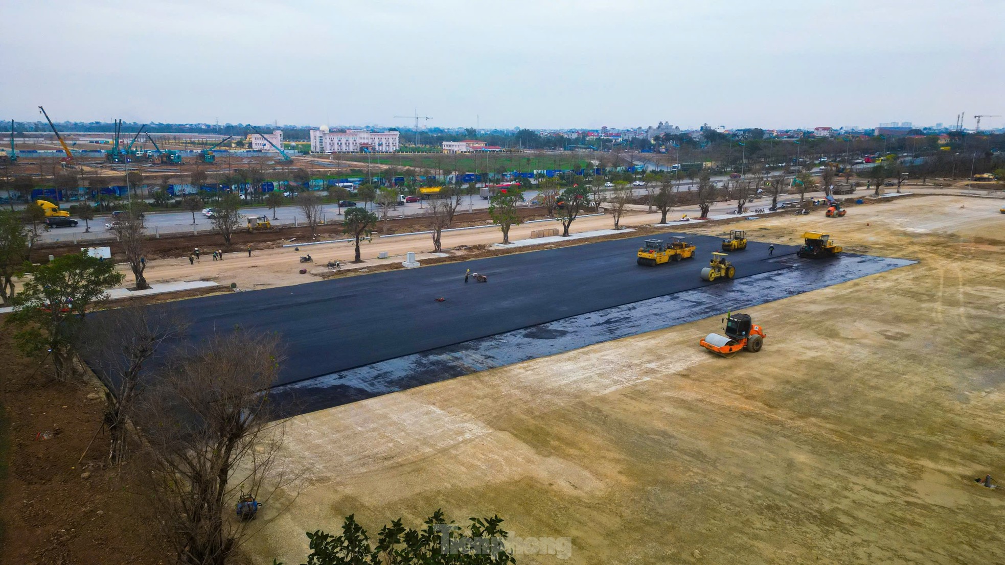 Trung tâm hội chợ Triển lãm Quốc gia hơn 7.000 tỷ đồng dần lộ hình hài- Ảnh 9.