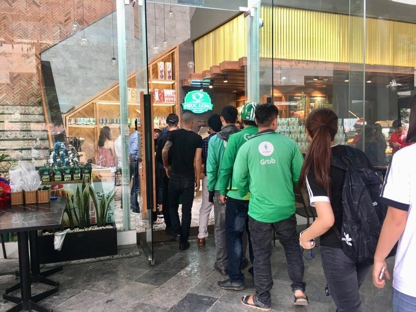 8/3 'bão tố' của shipper: Phải tắt app, không dám nhận đơn hàng vì toàn 'blind box' khủng- Ảnh 3.