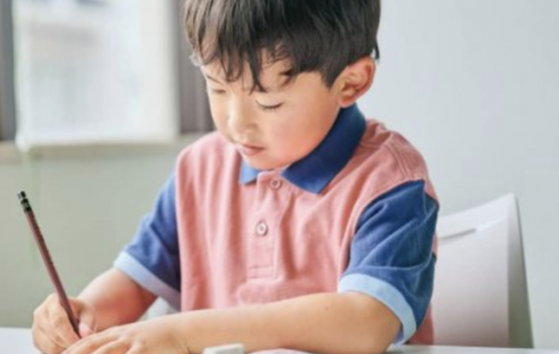 Con tố mẹ "ăn trộm", cư dân mạng bật khóc rồi... cãi nhau- Ảnh 1.