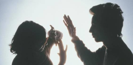 Vì sao đàn ông ‘THƯỢNG CẲNG CHÂN, HẠ CẲNG TAY’ với vợ thường nghèo hèn, cả đời không làm nên trò trống gì?- Ảnh 2.