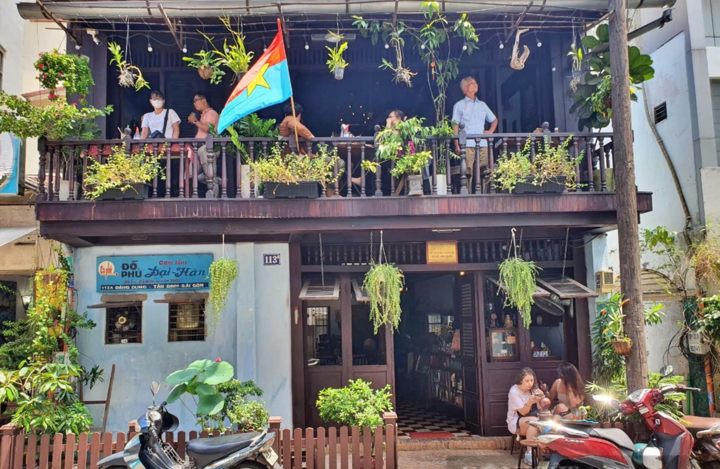 Khách dồn về TP.HCM xem diễu binh, khách sạn hết chỗ, tour địa đạo Củ Chi kín vé- Ảnh 3.