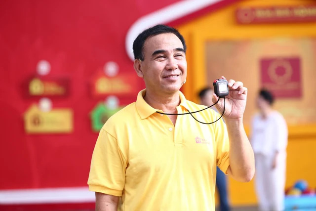 MC Quyền Linh dẫn chương trình gì trong suốt sự nghiệp?- Ảnh 3. MC Quyền Linh dẫn chương trình gì trong suốt sự nghiệp?- Ảnh 3.