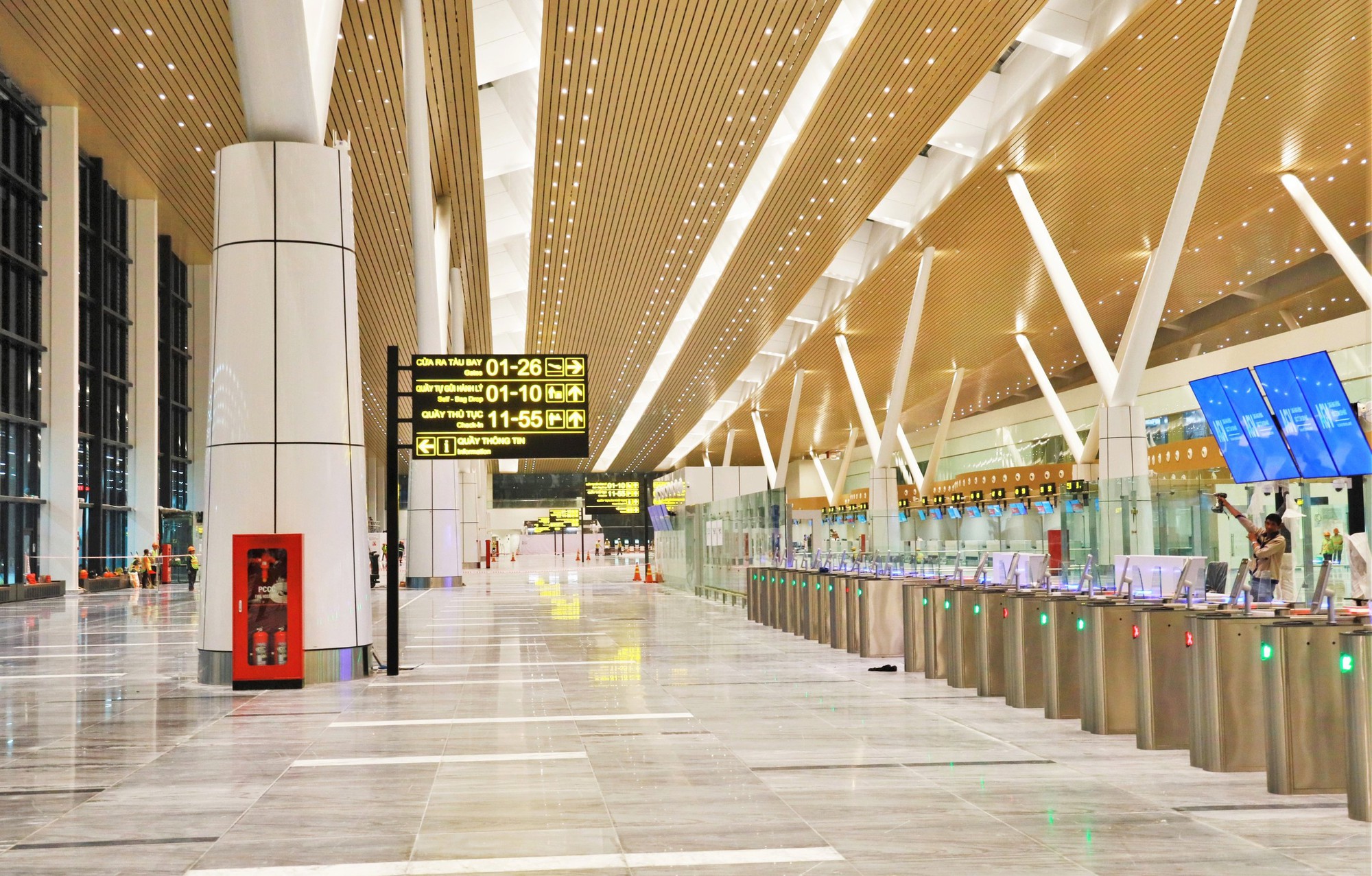 Cận cảnh nhà ga T3 Tân Sơn Nhất và những lưu ý quan trọng- Ảnh 10. Cận cảnh nhà ga T3 Tân Sơn Nhất và những lưu ý quan trọng- Ảnh 10.