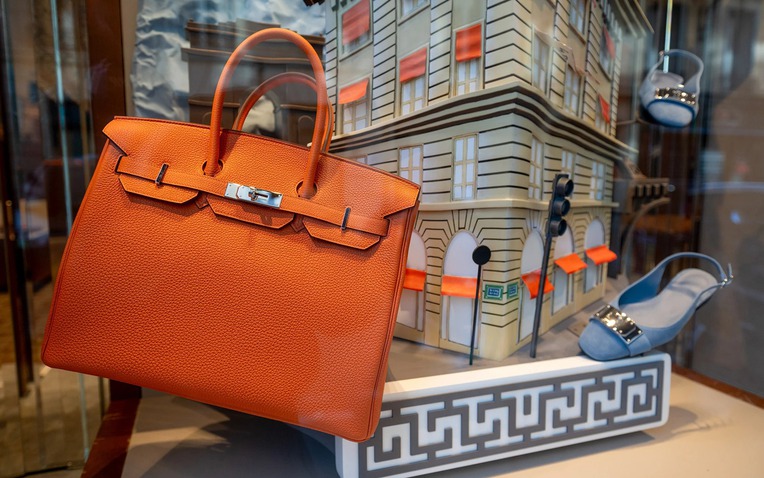 Hermès vượt qua LVMH, trở thành công ty xa xỉ phẩm giá trị nhất thế giới- Ảnh 1. Hermès vượt qua LVMH, trở thành công ty xa xỉ phẩm giá trị nhất thế giới- Ảnh 1.