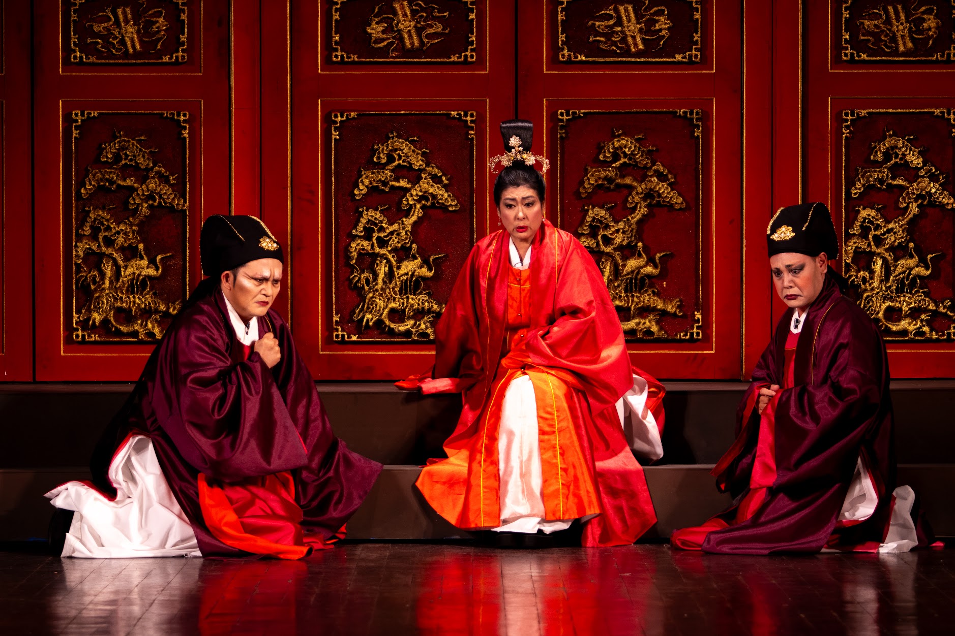 ‘Lệ Chi Viên’ – Bi kịch lịch sử được kể lại bằng ngôn ngữ sân khấu đương đại- Ảnh 6. ‘Lệ Chi Viên’ – Bi kịch lịch sử được kể lại bằng ngôn ngữ sân khấu đương đại- Ảnh 6.