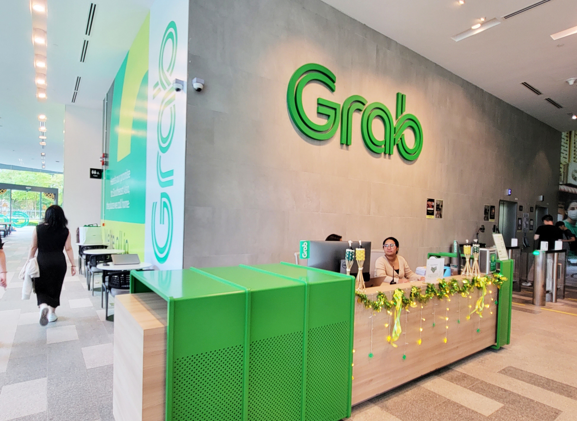 Bên trong trụ sở chính của Grab tại Singapore: Bố trí từ phòng gym, phòng karaoke đến 