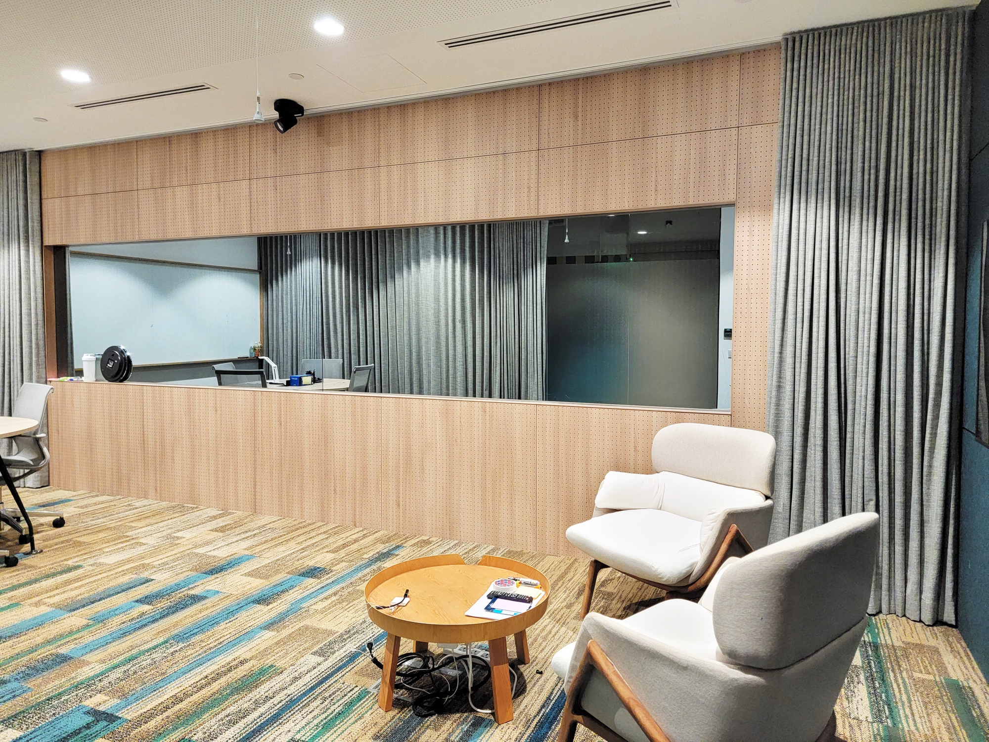 Bên trong trụ sở chính của Grab tại Singapore: Bố trí từ phòng gym, phòng karaoke đến 