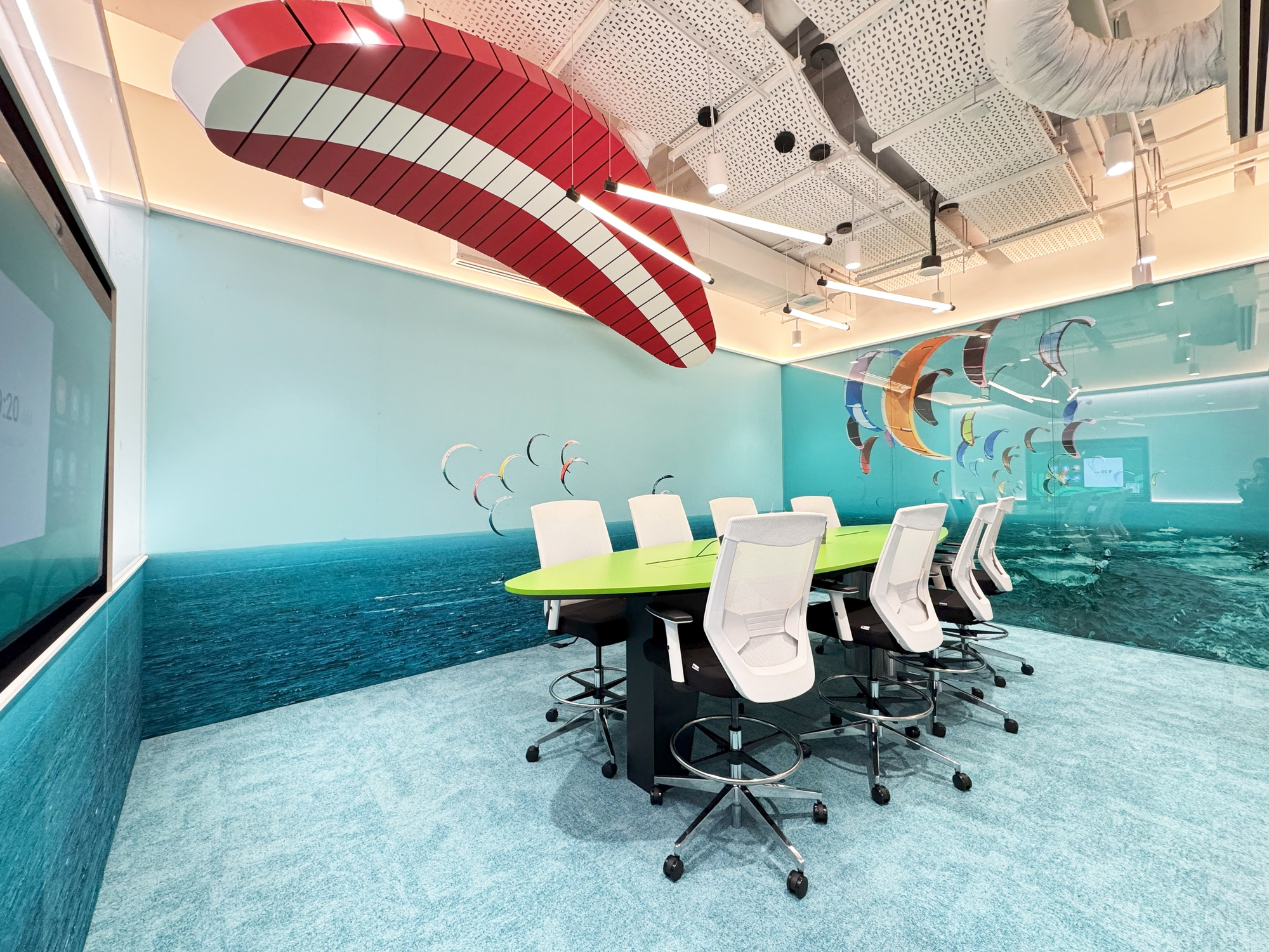 Bên trong trụ sở chính của Grab tại Singapore: Bố trí từ phòng gym, phòng karaoke đến 