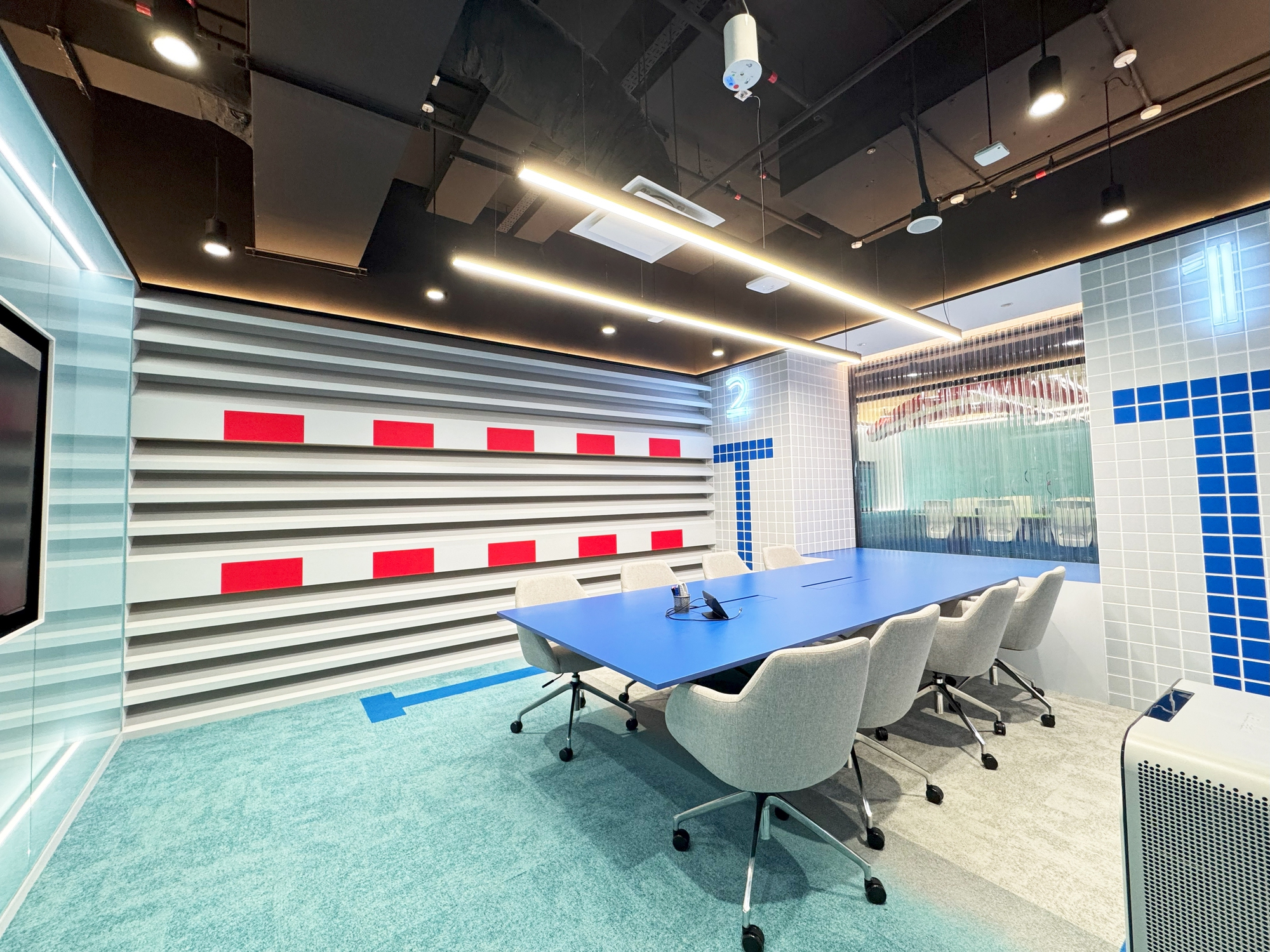 Bên trong trụ sở chính của Grab tại Singapore: Bố trí từ phòng gym, phòng karaoke đến 