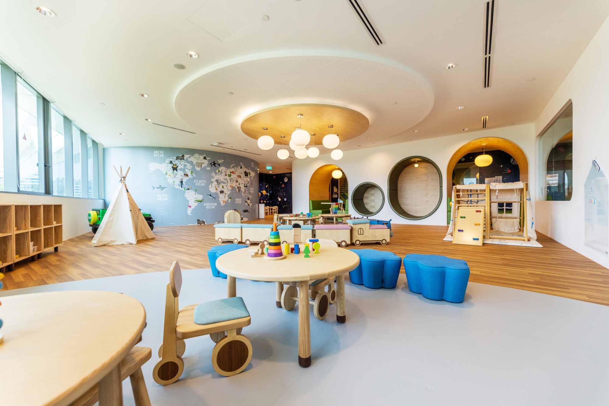 Bên trong trụ sở chính của Grab tại Singapore: Bố trí từ phòng gym, phòng karaoke đến 