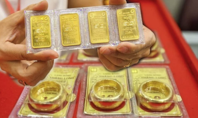 Giá vàng, USD đồng loạt tăng mạnh- Ảnh 1.