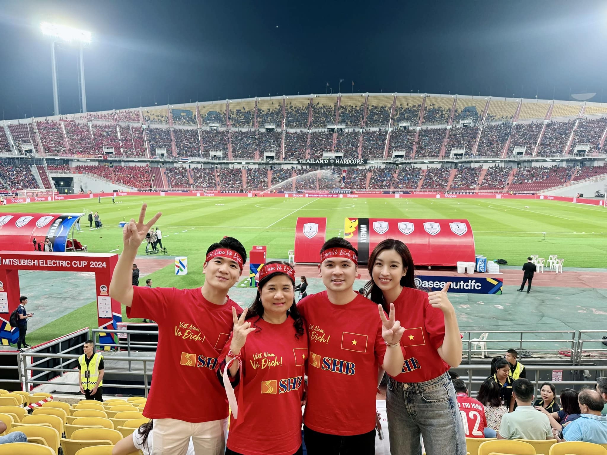 Thiếu gia nhà bầu Hiển tự bóc trần cuộc sống hào môn, xả vai chủ tịch hoá bố đơn thân sẽ thế nào?- Ảnh 3. Thiếu gia nhà bầu Hiển tự bóc trần cuộc sống hào môn, xả vai chủ tịch hoá bố đơn thân sẽ thế nào?- Ảnh 3.