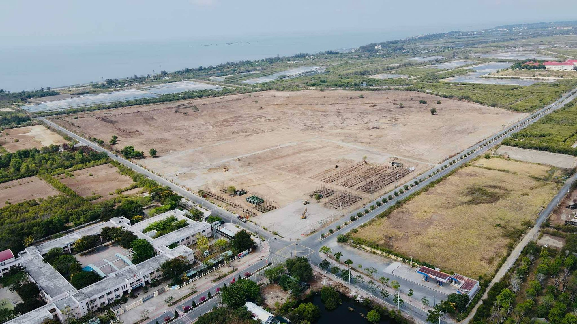 Hình hài siêu đô thị của Vingroup: Kết nối đường sắt đô thị tốc độ 250km/h, loạt công trình chưa từng có- Ảnh 7.