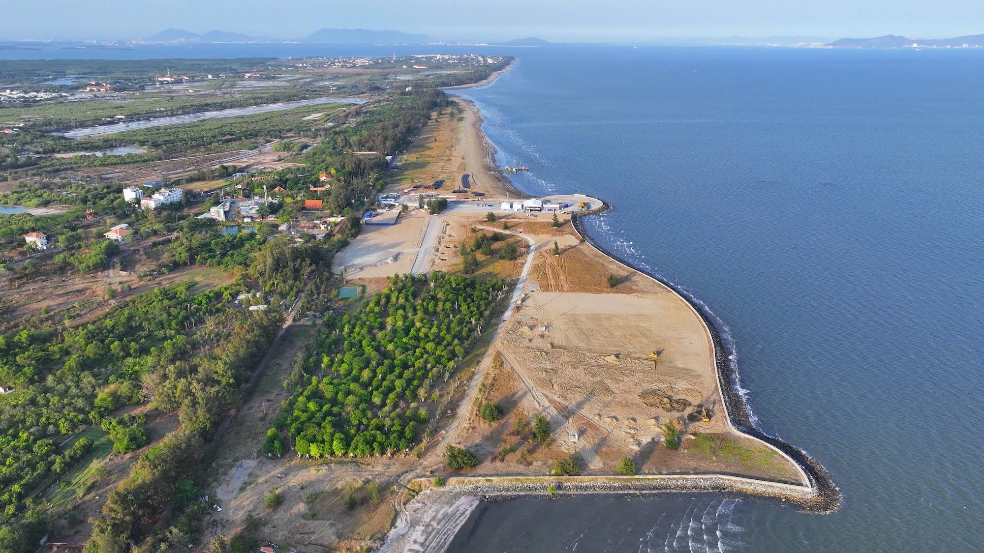 Hình hài siêu đô thị của Vingroup: Kết nối đường sắt đô thị tốc độ 250km/h, loạt công trình chưa từng có- Ảnh 6.