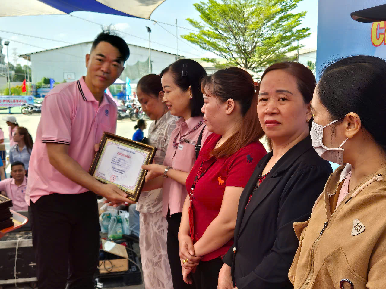 Một công ty ở TP HCM tặng 993 chỉ vàng cho công nhân- Ảnh 2.