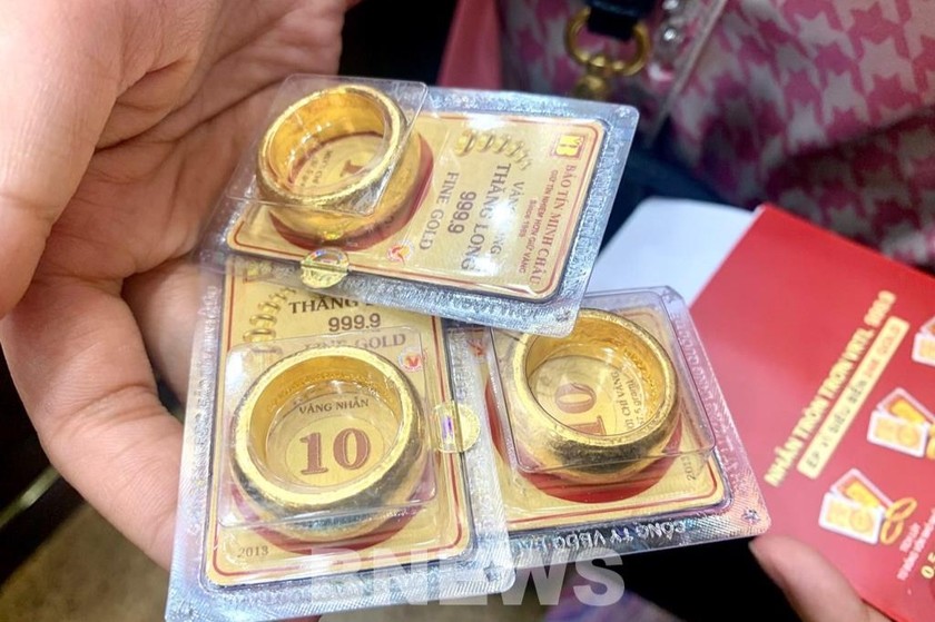 3 năm tích góp được 27 chỉ vàng, giờ lo ngay ngáy vì sợ mua phải vàng giả: Mọi người gợi ý cách “check vàng”- Ảnh 3. 3 năm tích góp được 27 chỉ vàng, giờ lo ngay ngáy vì sợ mua phải vàng giả: Mọi người gợi ý cách “check vàng”- Ảnh 3.