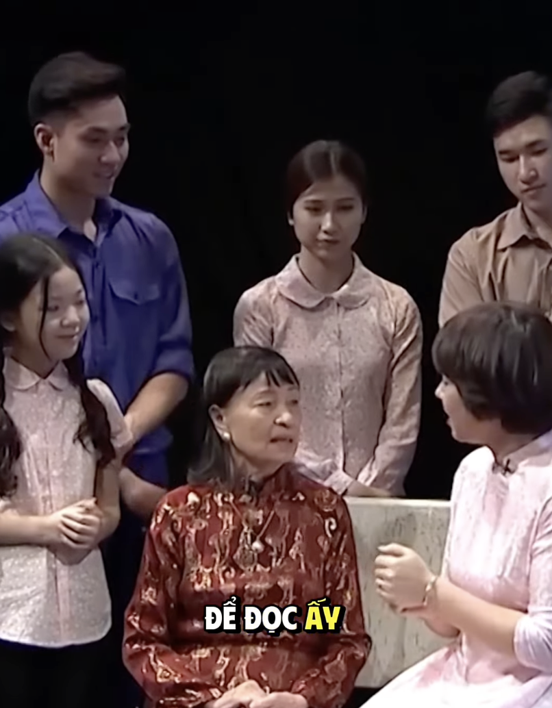 Giọng đọc huyền thoại tái hiện lại bản tin chiến thắng ngày 30/4, MC Diễm Quỳnh vỡ òa xúc động- Ảnh 2.