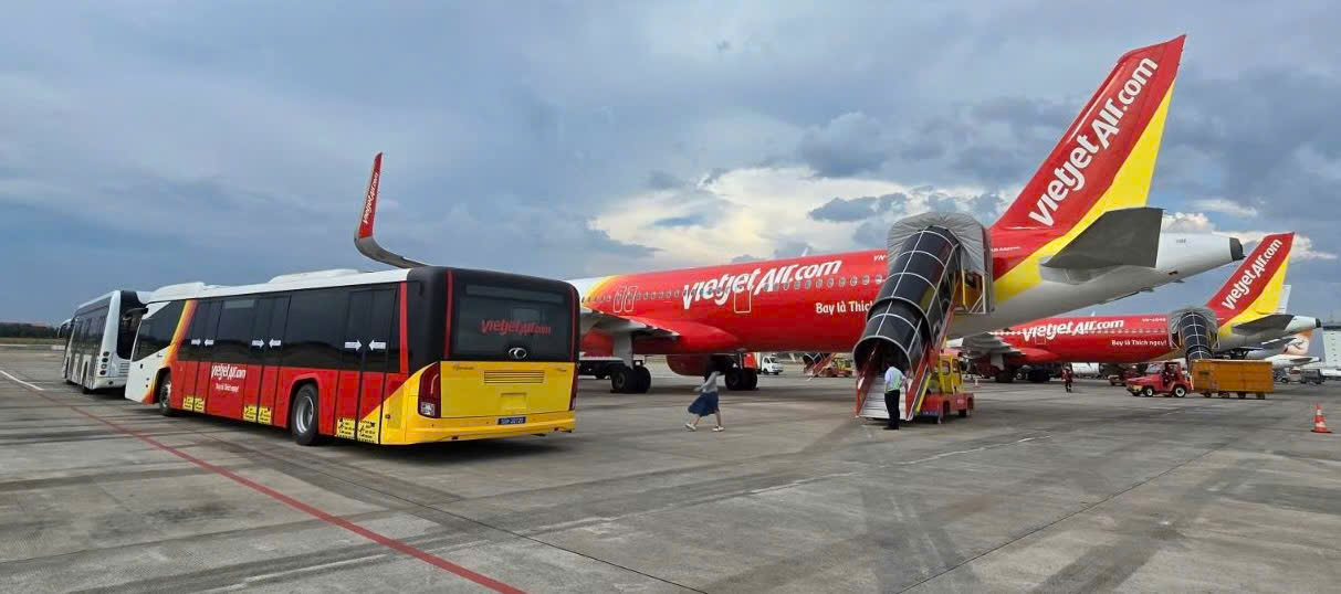 Cục Hàng không yêu cầu Vietjet khắc phục bất cập trong phục vụ mặt đất tại Tân Sơn Nhất- Ảnh 1.