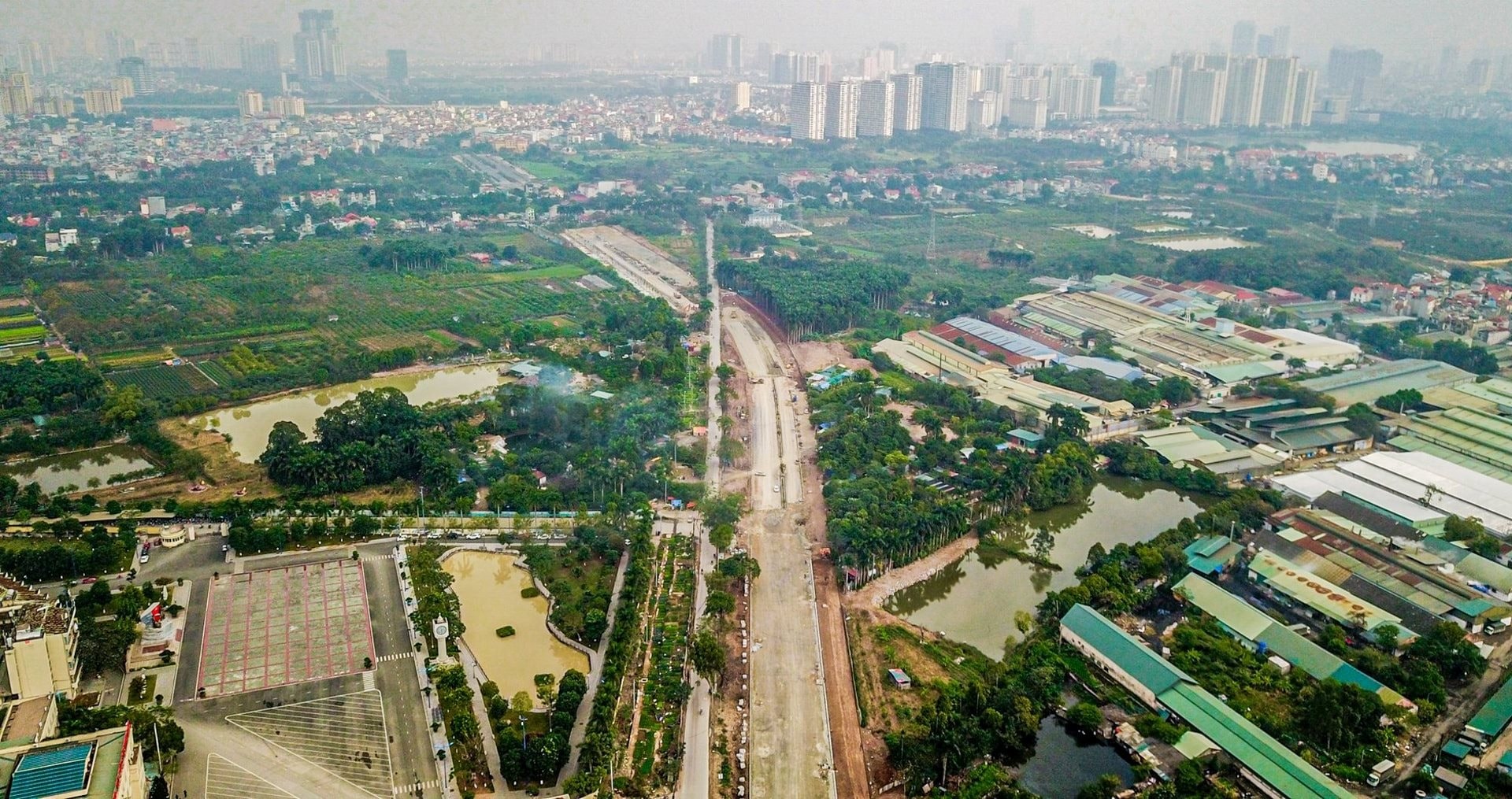Tuyến đại lộ được mong chờ nhất Thủ đô có chuyển động đáng chú ý, siêu dự án của tỷ phú Phạm Nhật Vượng hưởng lợi- Ảnh 1. Tuyến đại lộ được mong chờ nhất Thủ đô có chuyển động đáng chú ý, siêu dự án của tỷ phú Phạm Nhật Vượng hưởng lợi- Ảnh 1.