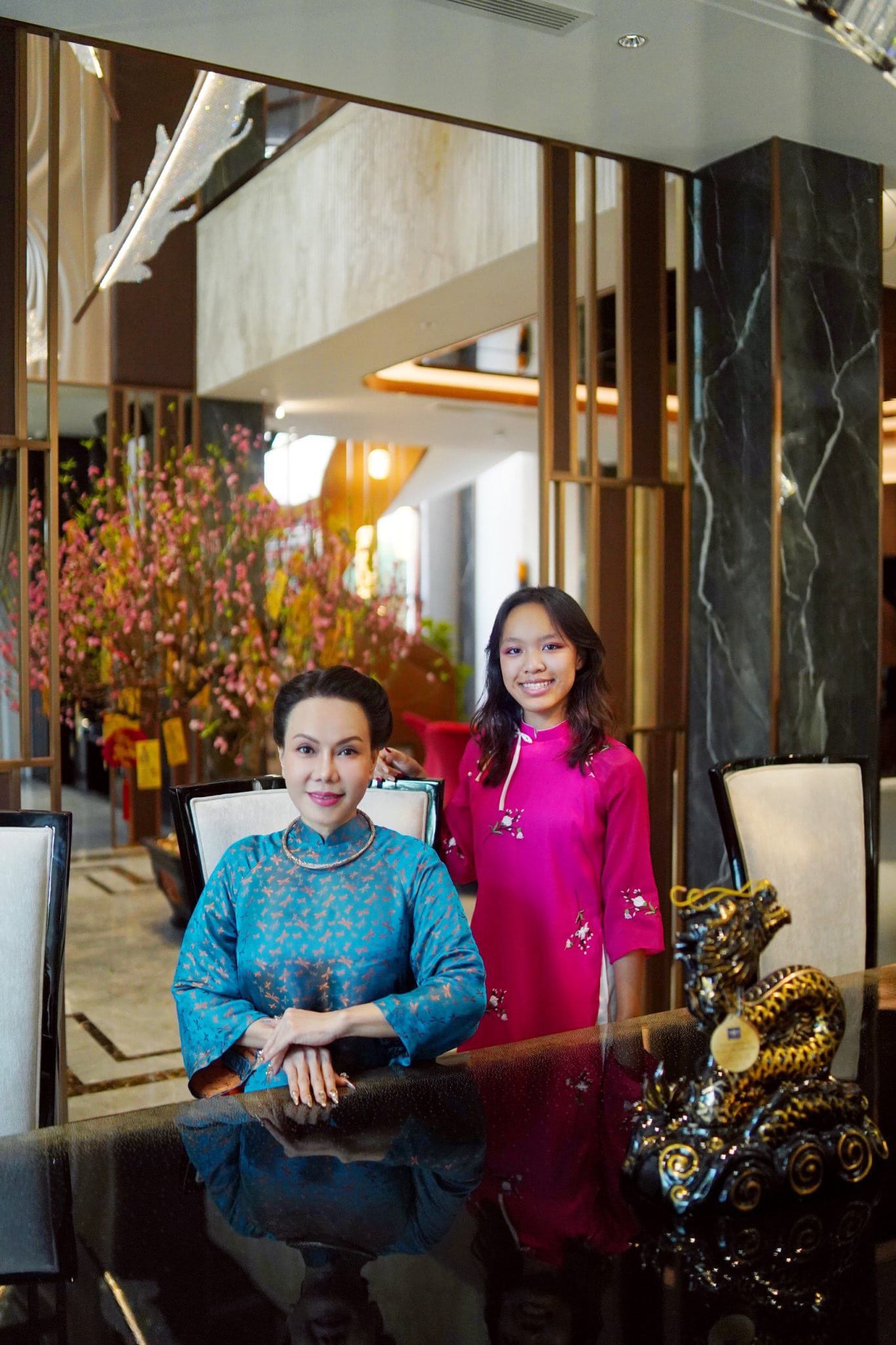 Nữ nghệ sĩ sở hữu nhà mặt tiền 240 tỷ ở TP.HCM, 1 showroom, 7 cửa hàng, viên mãn bên chồng thứ 2- Ảnh 7. Nữ nghệ sĩ sở hữu nhà mặt tiền 240 tỷ ở TP.HCM, 1 showroom, 7 cửa hàng, viên mãn bên chồng thứ 2- Ảnh 7.