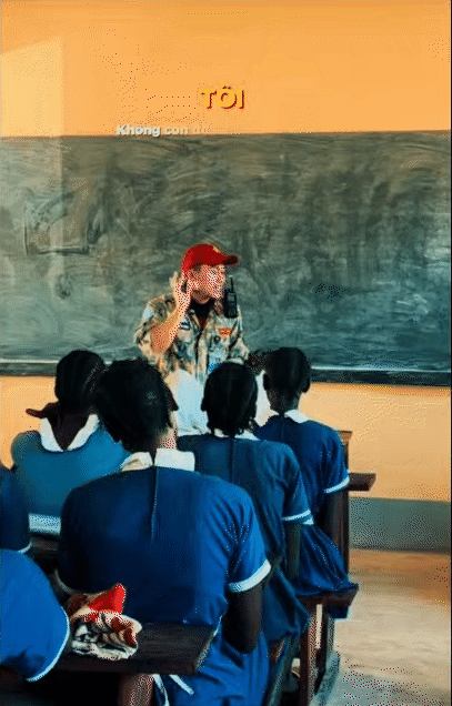 Chàng quân nhân mũ nồi xanh gìn giữ hòa bình ở châu Phi gây sốt MXH: Đừng gọi tôi là hậu duệ mặt trời, chúng tôi là bộ đội cụ Hồ thời đại mới!- Ảnh 16. Chàng quân nhân mũ nồi xanh gìn giữ hòa bình ở châu Phi gây sốt MXH: Đừng gọi tôi là hậu duệ mặt trời, chúng tôi là bộ đội cụ Hồ thời đại mới!- Ảnh 16.