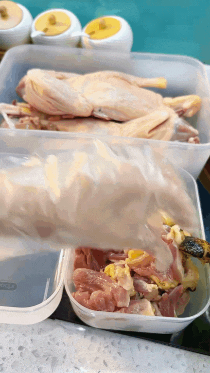 Lười đi chợ sớm, mẹ Hà Nội chọn cách đi chợ theo tuần, ai dè tiết kiệm được 50% tiền chợ mà thực phẩm vẫn "bao tươi, bao ngon"- Ảnh 10. Lười đi chợ sớm, mẹ Hà Nội chọn cách đi chợ theo tuần, ai dè tiết kiệm được 50% tiền chợ mà thực phẩm vẫn "bao tươi, bao ngon"- Ảnh 10.