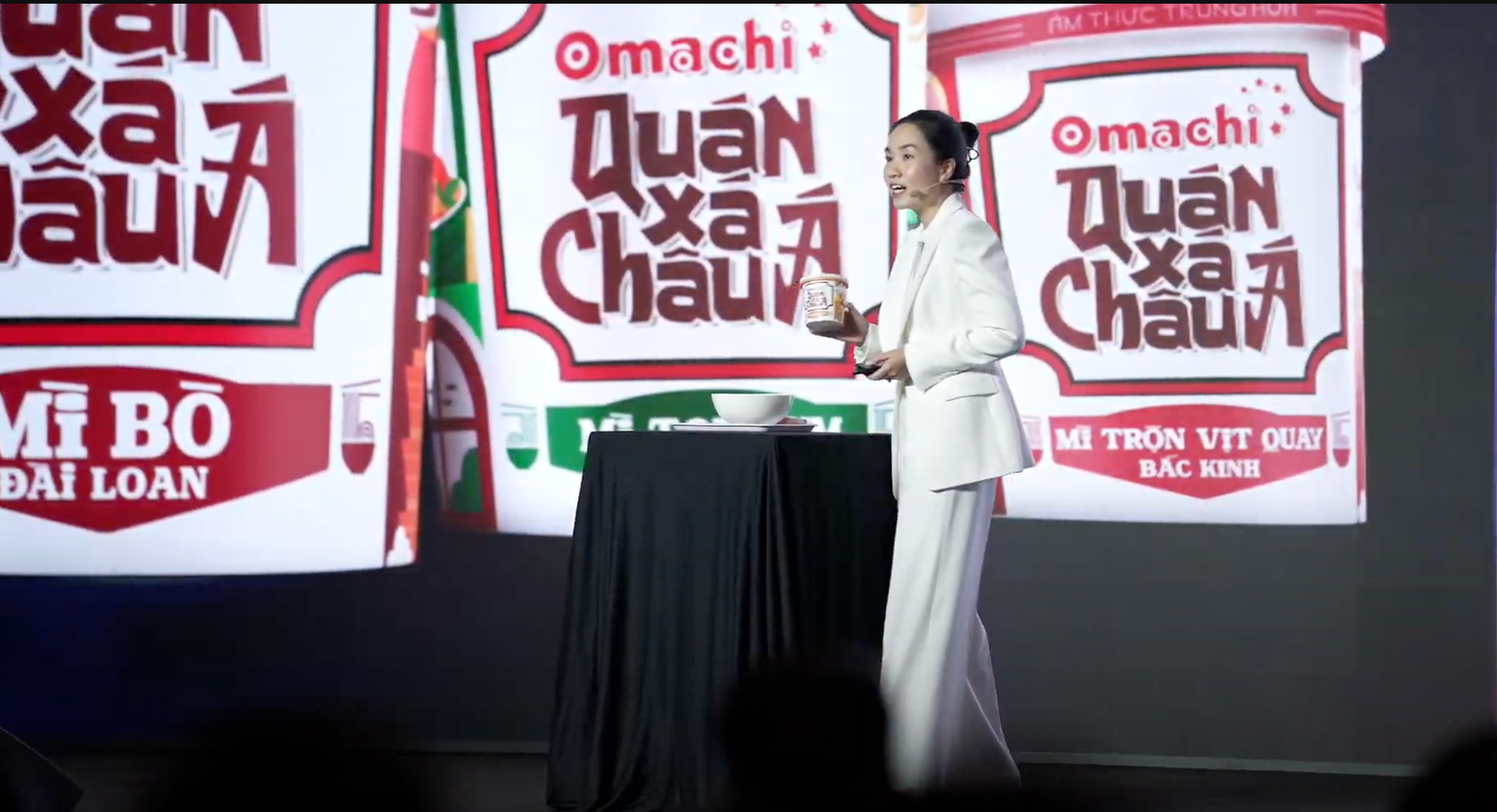 Masan sắp trình làng Omachi vị mì bò Đài Loan, mì trộn vịt quay Bắc Kinh, Pad Thái với giá chỉ 25.000 đồng- Ảnh 1. Masan sắp trình làng Omachi vị mì bò Đài Loan, mì trộn vịt quay Bắc Kinh, Pad Thái với giá chỉ 25.000 đồng- Ảnh 1.