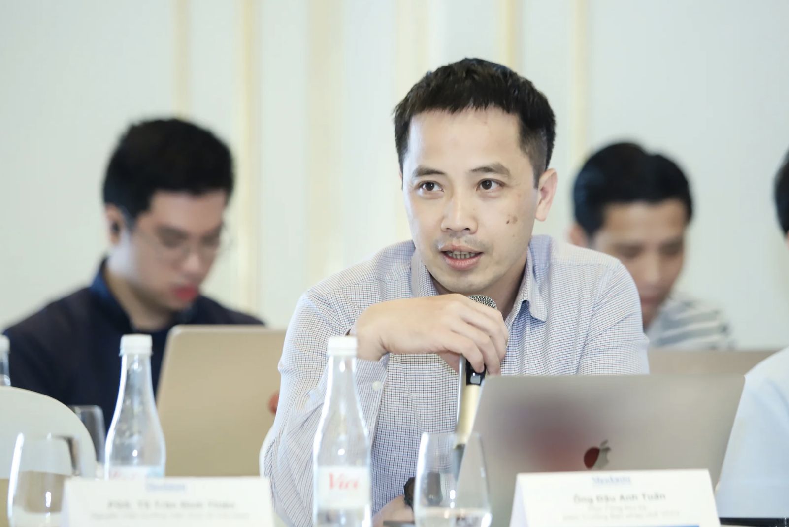 Để tăng trưởng GDP 8%, mỗi người dân và doanh nghiệp phải chi tiêu gấp rưỡi- Ảnh 2. Để tăng trưởng GDP 8%, mỗi người dân và doanh nghiệp phải chi tiêu gấp rưỡi- Ảnh 2.