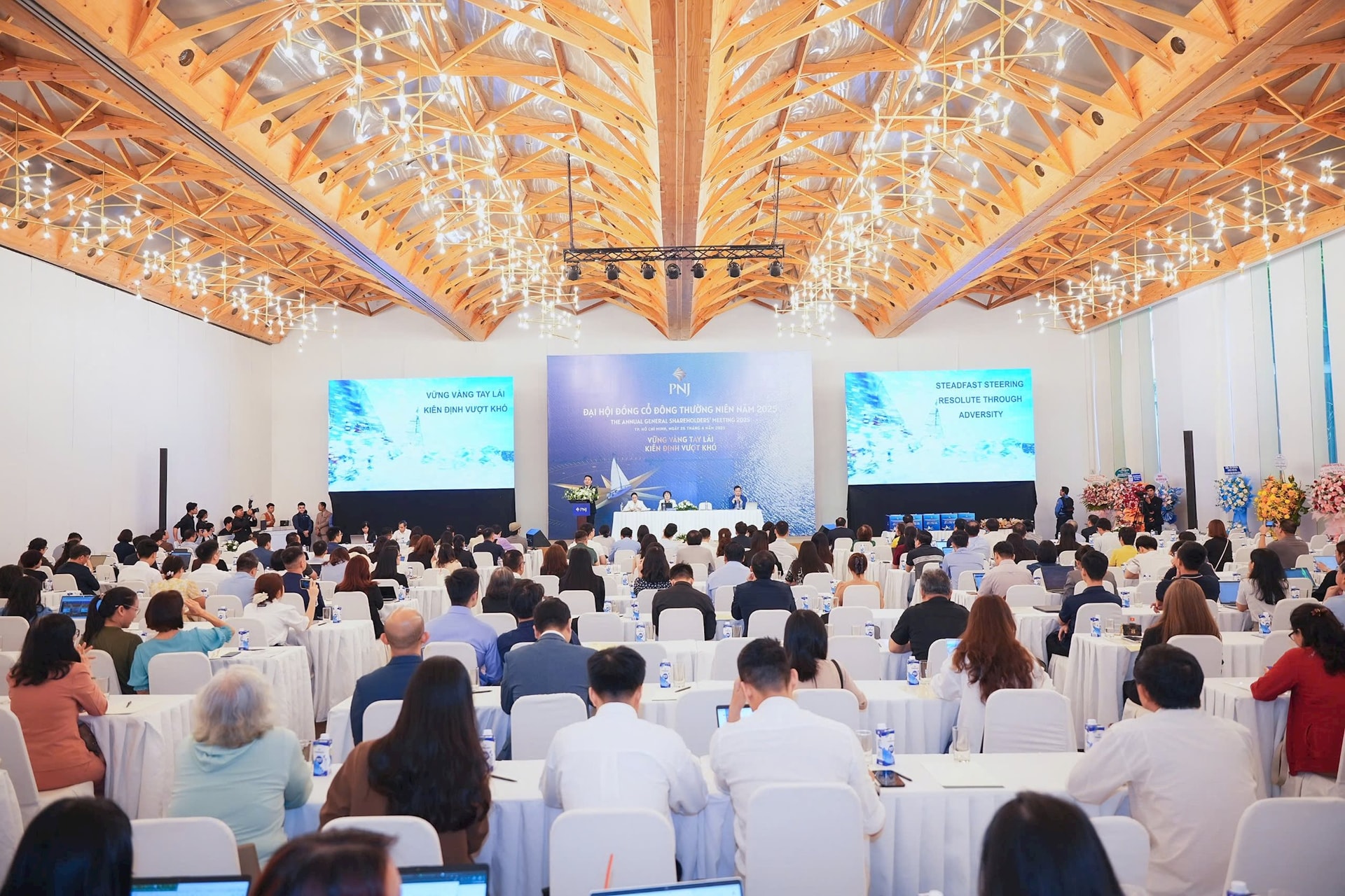 “Nỗi oan” của PNJ trong bão giá vàng- Ảnh 3. “Nỗi oan” của PNJ trong bão giá vàng- Ảnh 3.
