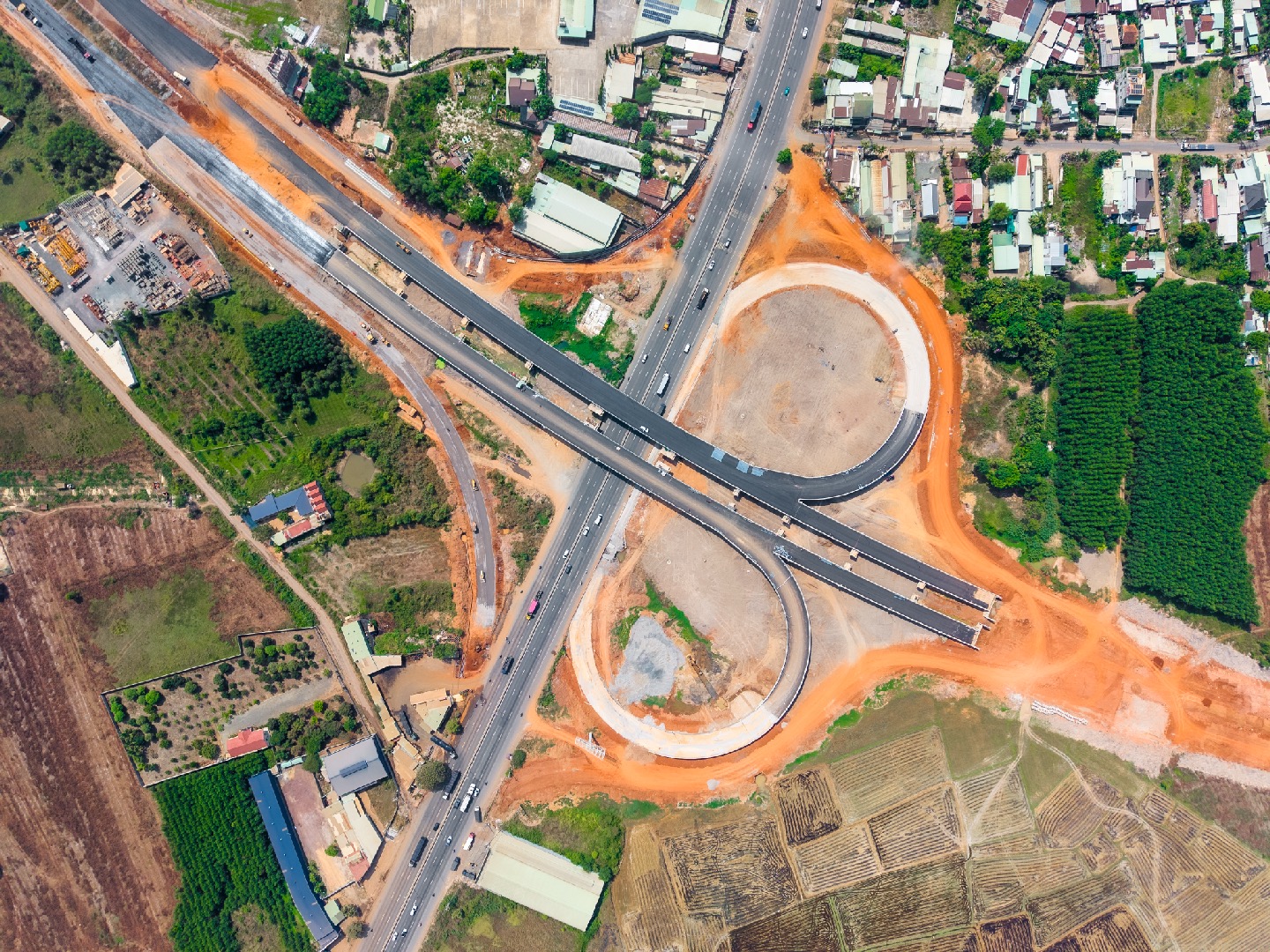 Ngắm tuyến đường hơn 2.600 tỷ, kết nối sân bay 16 tỷ USD sắp thông xe- Ảnh 2.