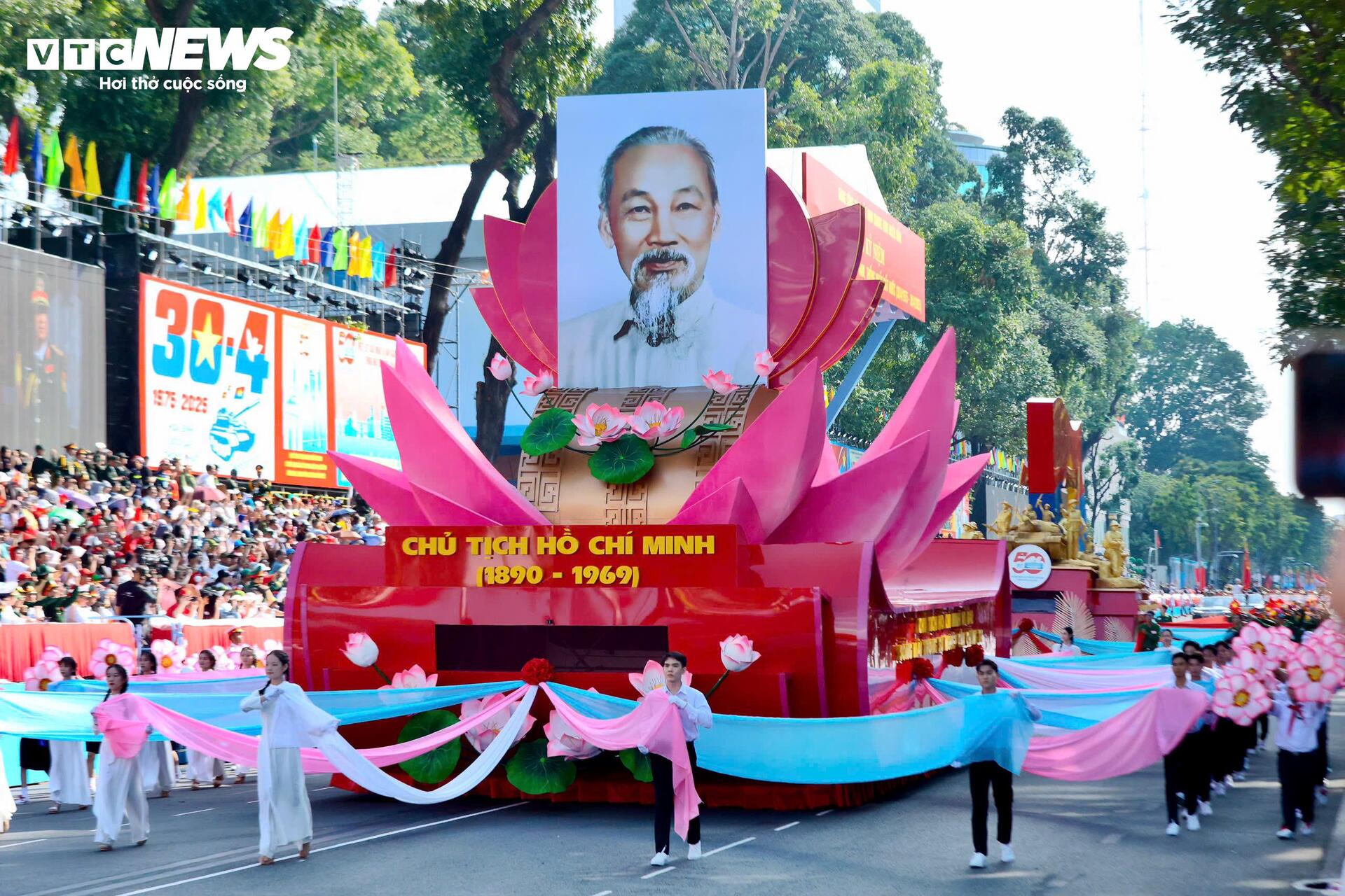 Toàn cảnh tổng duyệt diễu binh, diễu hành kỷ niệm 50 năm Giải phóng miền Nam- Ảnh 7.