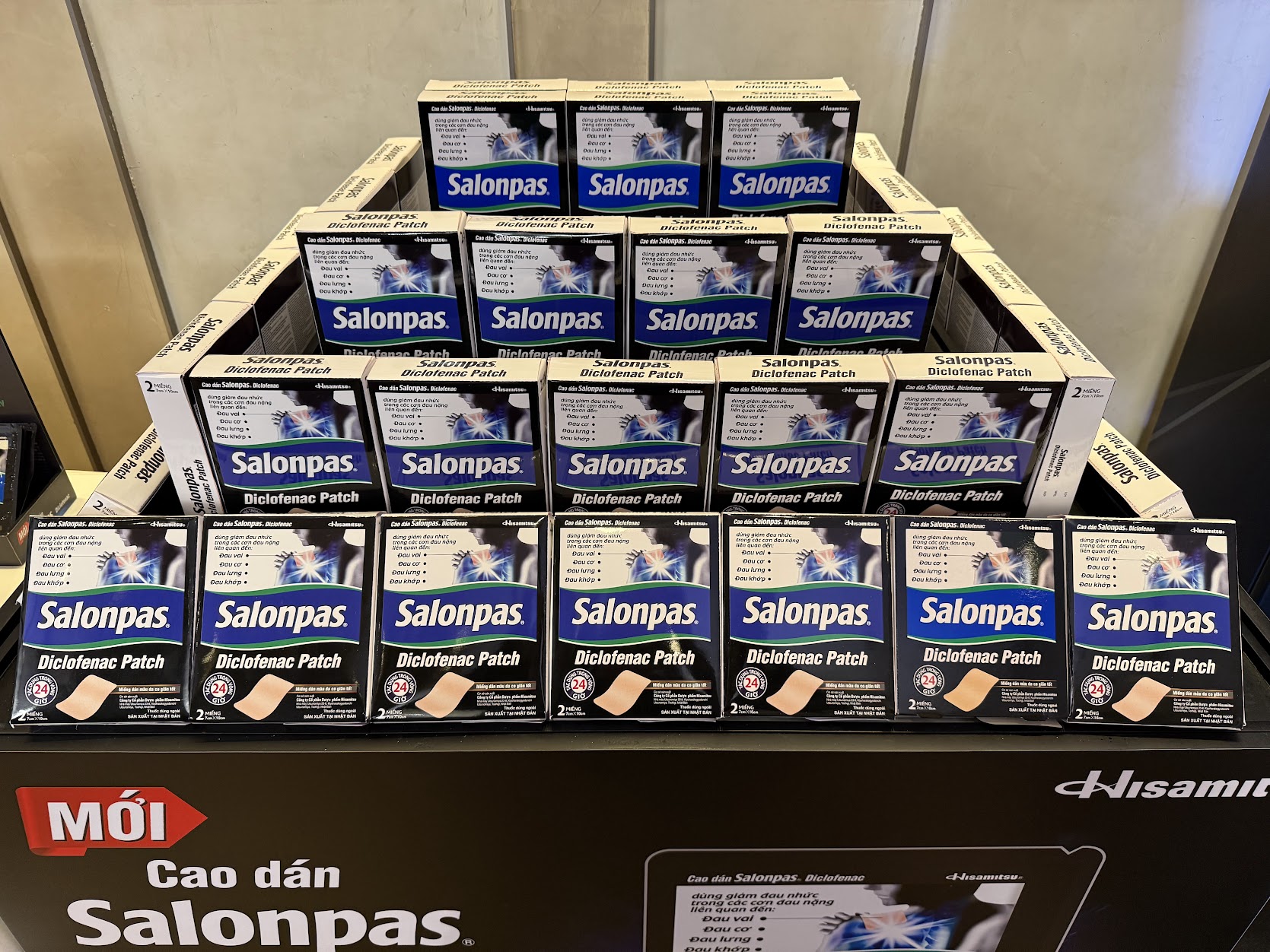 Ra mắt cao dán Salonpas Diclofenac hiệu quả giảm đau 24h