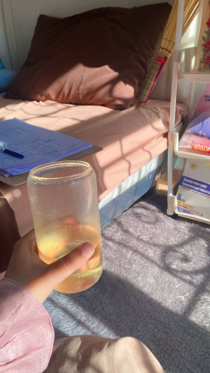 Uống nước chanh mà cho thêm thứ này da sẽ trắng hồng, chống tia UV, tăng sinh collagen mà nội tạng cũng được làm sạch- Ảnh 1.