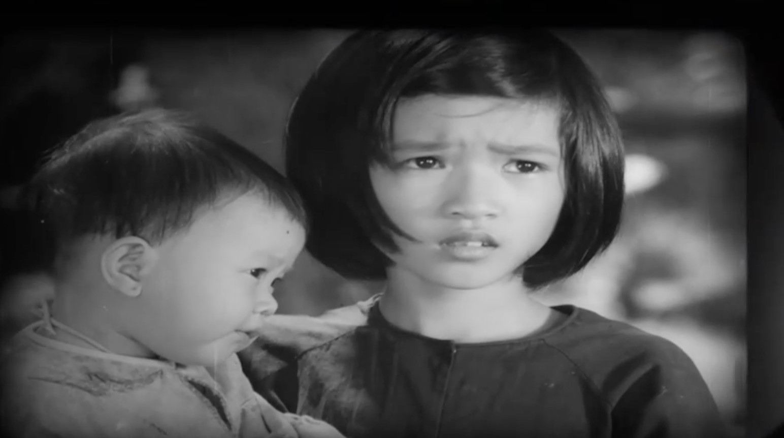 Bộ phim khóc cạn nước mắt khi xem lại những ngày này: Nghệ sĩ Vân Dung lúc 9 tuổi đã xuất sắc, một ngôi sao trở thành huyền thoại- Ảnh 5. Bộ phim khóc cạn nước mắt khi xem lại những ngày này: Nghệ sĩ Vân Dung lúc 9 tuổi đã xuất sắc, một ngôi sao trở thành huyền thoại- Ảnh 5.