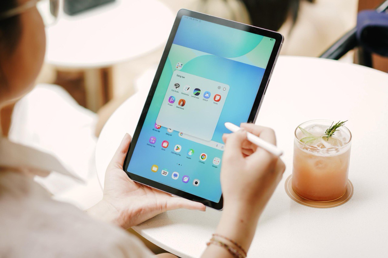 Tôi dùng thử, và thấy: Hiếm có máy tính bảng nào mang lại cảm giác hài lòng như Galaxy Tab S10 FE- Ảnh 1. Tôi dùng thử, và thấy: Hiếm có máy tính bảng nào mang lại cảm giác hài lòng như Galaxy Tab S10 FE- Ảnh 1.