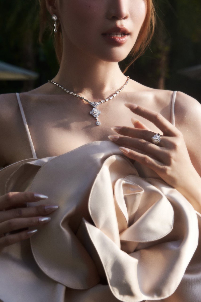 “Chị đẹp” Lan Ngọc bùng nổ nhan sắc cùng phụ kiện quý gần 800 triệu- Ảnh 4.