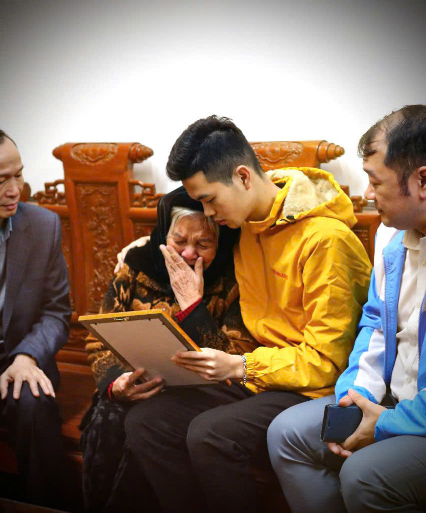 Chàng trai GenZ và hành trình phục dựng gần 7.000 di ảnh liệt sĩ: Vì mỗi bức ảnh là một linh hồn, một cuộc đời, một phần máu thịt của Tổ quốc- Ảnh 7.