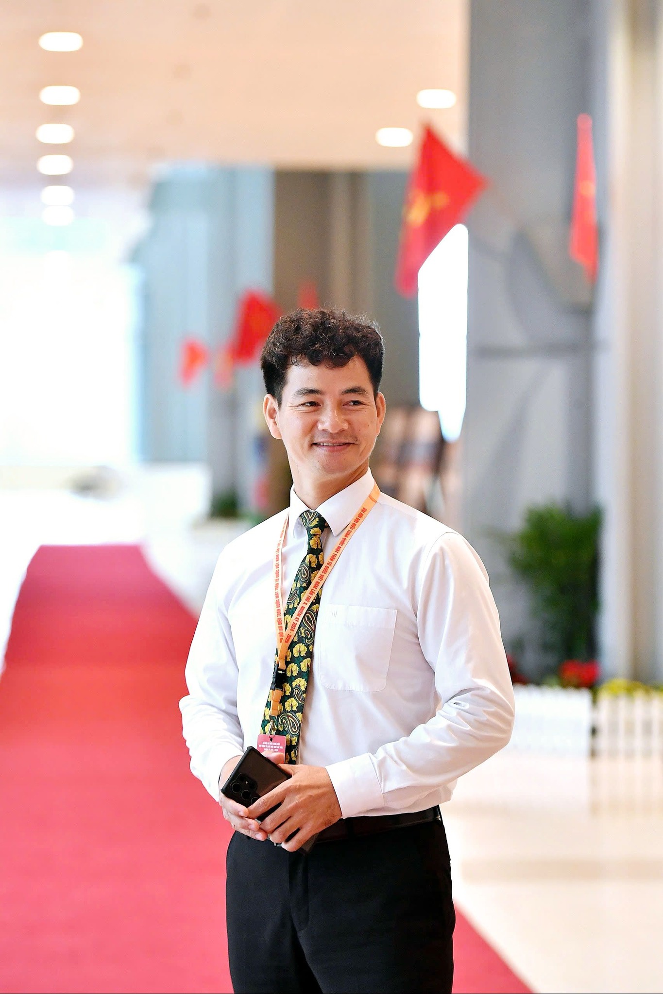 Bộ phim khiến ai cũng phải cúi đầu cảm phục, tự hào trước sự hy sinh của những “bóng hồng bất tử”: Cục trưởng Xuân Bắc có vai “để đời”- Ảnh 9.