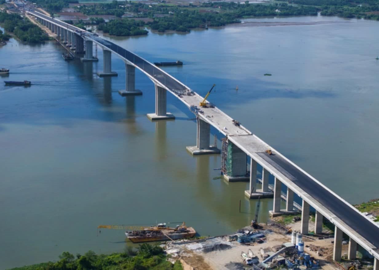 Ngắm cây cầu 7.000 tỷ đồng thông xe chào mừng đại lễ 30/4 - 1/5, vượt tiến độ 3 tháng so với hợp đồng- Ảnh 2.