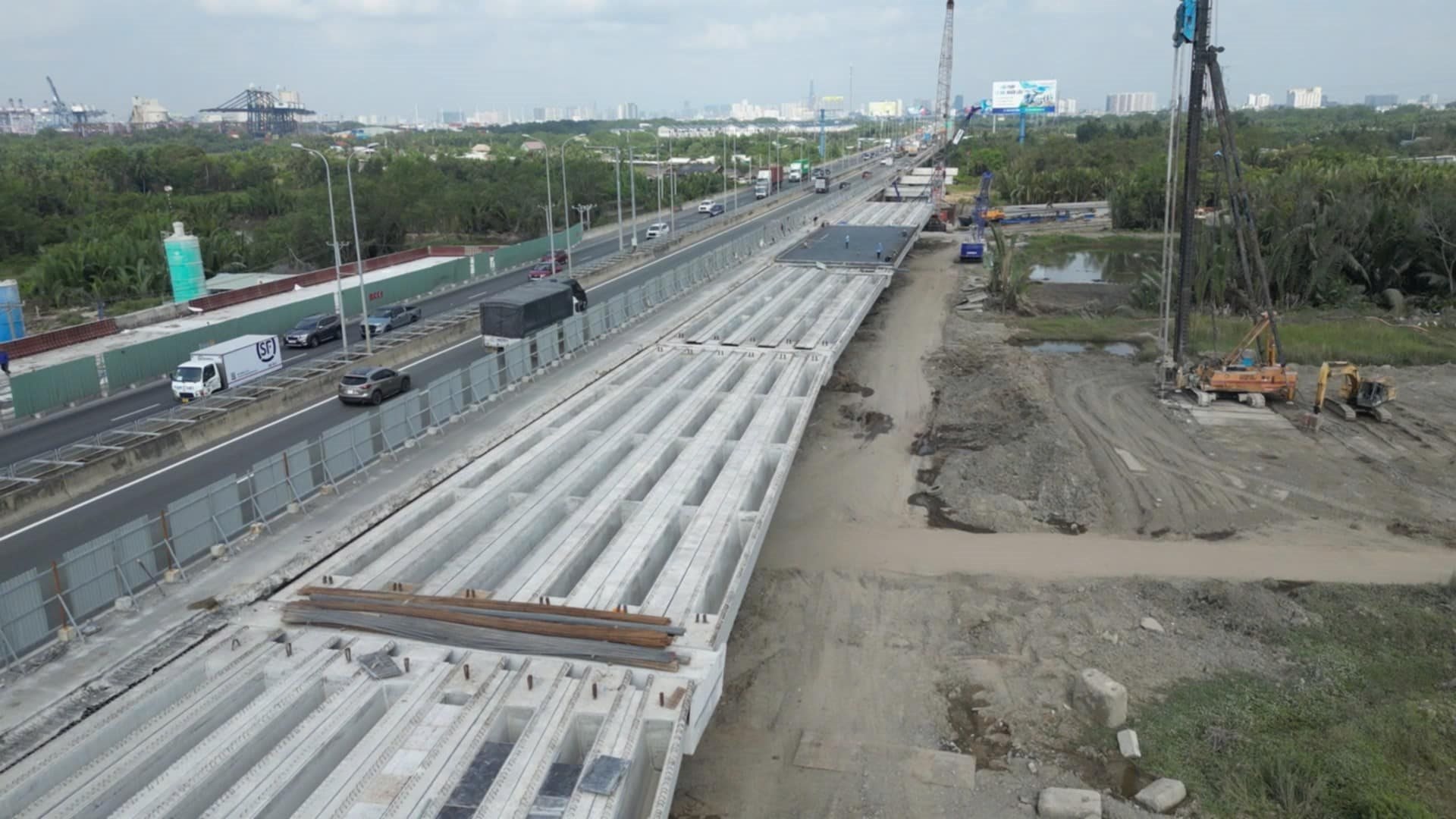 Ngắm cây cầu 7.000 tỷ đồng thông xe chào mừng đại lễ 30/4 - 1/5, vượt tiến độ 3 tháng so với hợp đồng- Ảnh 5.