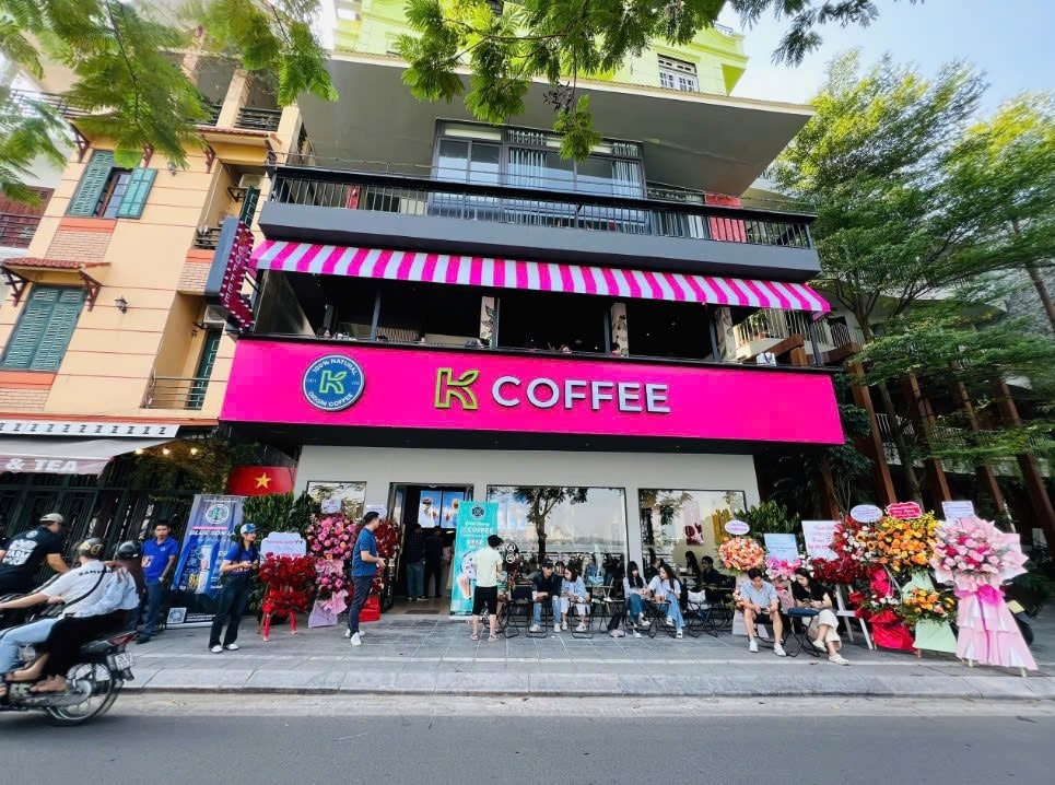 Tiếp cuộc ‘Bắc tiến’, chuỗi K Coffee của ‘Vua tiêu’ mở cửa hàng thứ 2 tại Thủ đô- Ảnh 2. Tiếp cuộc ‘Bắc tiến’, chuỗi K Coffee của ‘Vua tiêu’ mở cửa hàng thứ 2 tại Thủ đô- Ảnh 2.