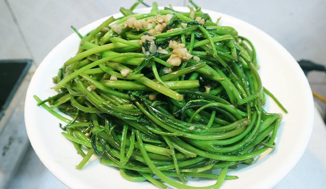 Đừng chỉ ăn củ, lá loài cây này quý như 